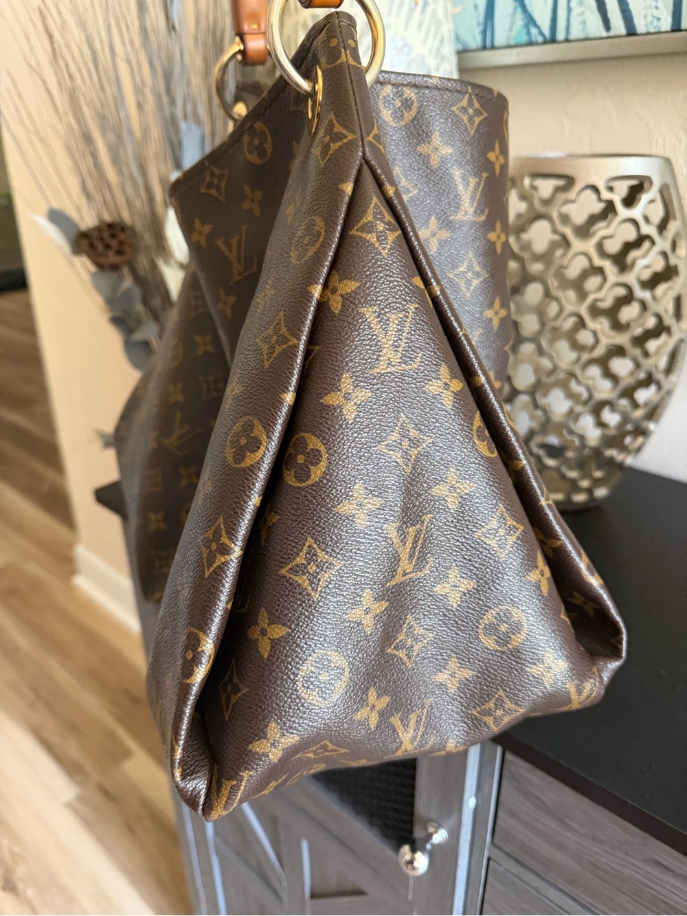 AUTHENTIC Louis Vuitton Artsy Monogram Canvas - Picture 4 of 16